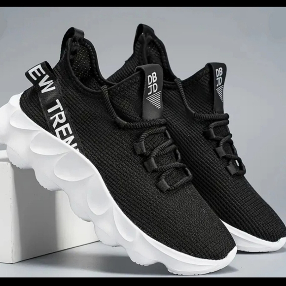 Black and White New Trend Stretch Woven Fabric Sneakers - Picture 3 of 3